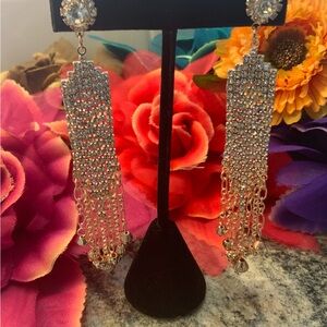 ♥️BRAND NEW♥️Rose gold plated crystal dangling pierced earrings from Nordstrom.